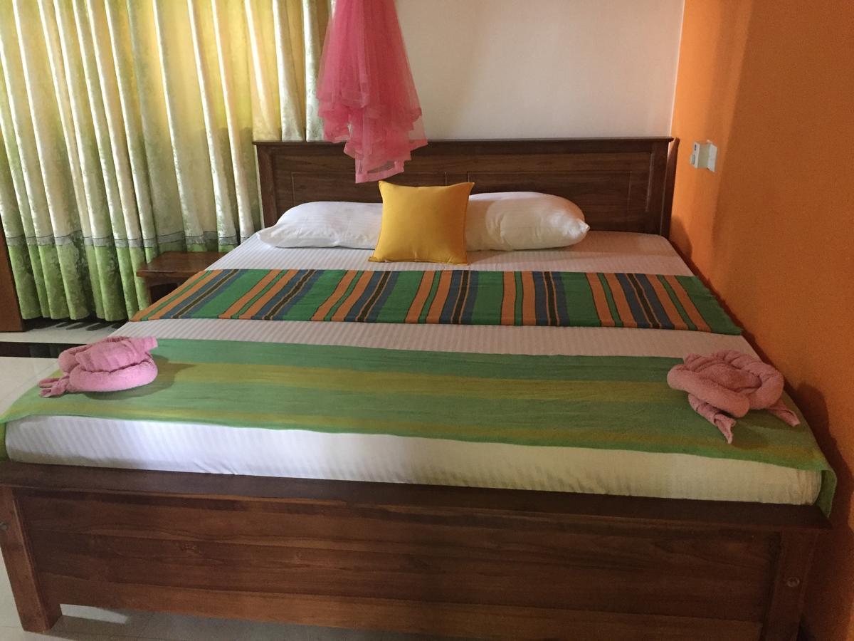 Bee Nest Bed & Breakfast Negombo Eksteriør billede