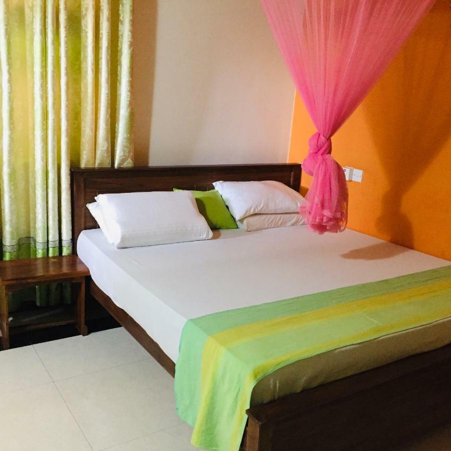 Bee Nest Bed & Breakfast Negombo Eksteriør billede